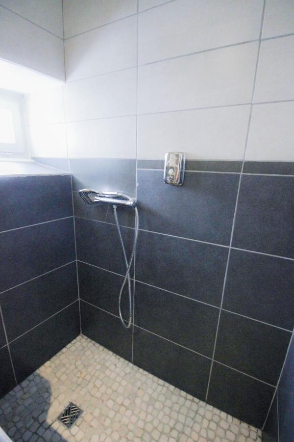 قرقشونه Appartement Calme Et Spacieux, Cite Et Ville A Pied, Wifi, 2 Chambres, 3 Lits المظهر الخارجي الصورة